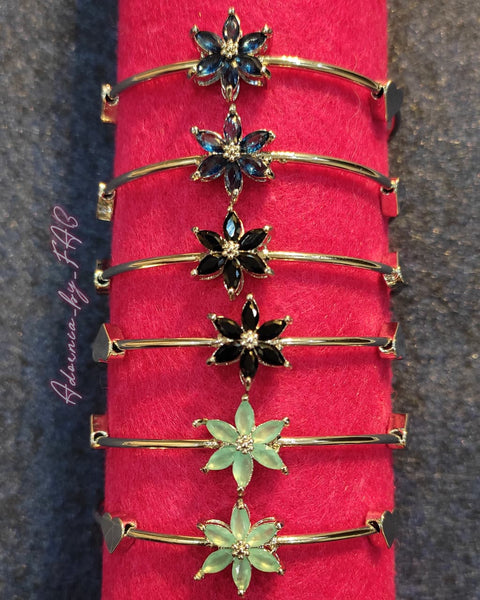 Zircon Adjustable Hand Cuffs